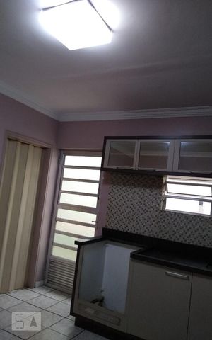 Casa à venda com 176m², 3 quartos e sem vaga Casa à venda com 176m², 3 quartos e sem vagaCozinha