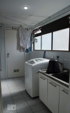 Apartamento para alugar com 152m², 3 quartos e 4 vagas Apartamento para alugar com 152m², 3 quartos e 4 vagasÁrea de Serviço
