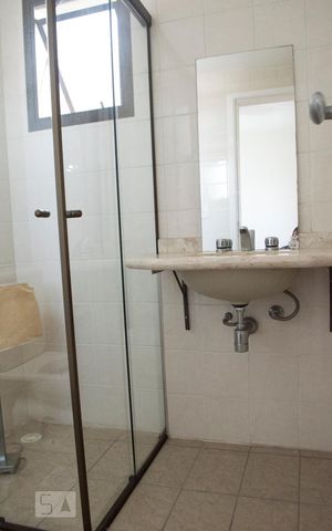 Apartamento para alugar com 152m², 3 quartos e 4 vagas Apartamento para alugar com 152m², 3 quartos e 4 vagasBanheiro da Suíte 1