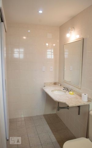 Apartamento para alugar com 152m², 3 quartos e 4 vagas Apartamento para alugar com 152m², 3 quartos e 4 vagasBanheiro da Suíte 2