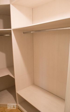 Apartamento para alugar com 152m², 3 quartos e 4 vagas Apartamento para alugar com 152m², 3 quartos e 4 vagasSuíte 3 - Closet