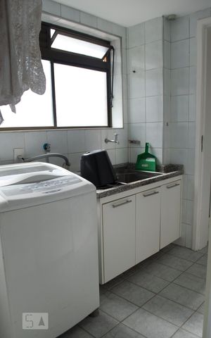 Apartamento para alugar com 152m², 3 quartos e 4 vagas Apartamento para alugar com 152m², 3 quartos e 4 vagasÁrea de Serviço