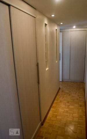 Apartamento para alugar com 152m², 3 quartos e 4 vagas Apartamento para alugar com 152m², 3 quartos e 4 vagasCorredor