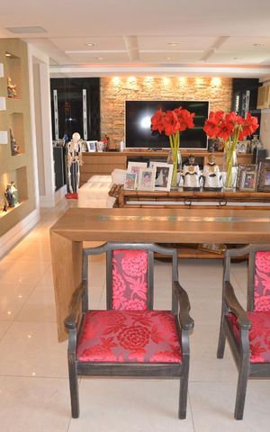 Apartamento à venda com 170m², 4 quartos e 2 vagasSala