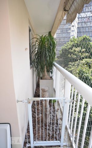Apartamento à venda com 170m², 4 quartos e 2 vagasVaranda