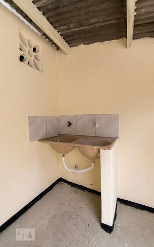Casa para alugar com 95m², 4 quartos e 2 vagas Casa para alugar com 95m², 4 quartos e 2 vagasÁrea de Serviço