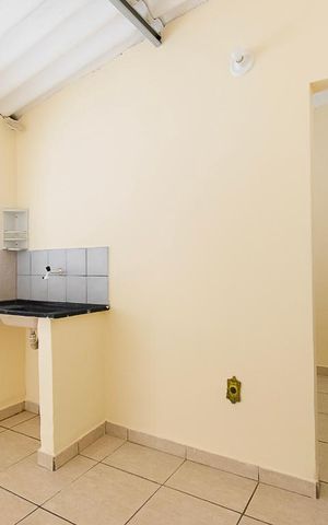 Casa para alugar com 95m², 4 quartos e 2 vagas Casa para alugar com 95m², 4 quartos e 2 vagasCozinha e Sala