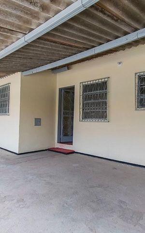 Casa para alugar com 95m², 4 quartos e 2 vagas Casa para alugar com 95m², 4 quartos e 2 vagasVaranda