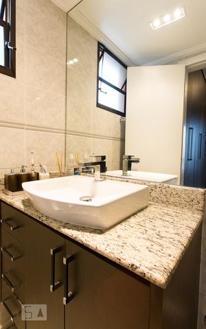 Apartamento para alugar com 180m², 3 quartos e 4 vagasBanheiro da Suíte 2