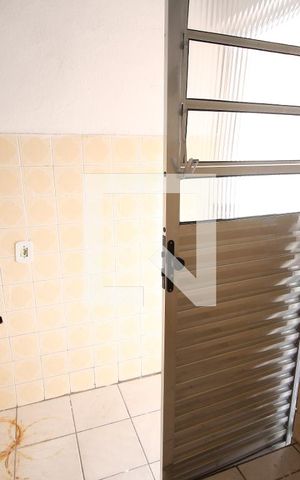 Casa para alugar com 100m², 2 quartos e sem vagaÁrea de Serviço