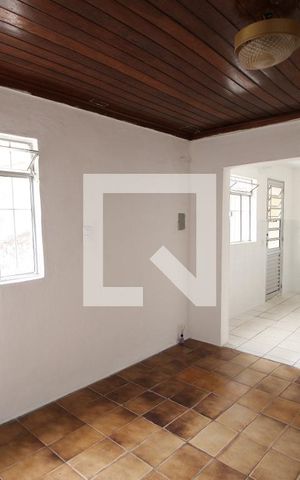 Casa para alugar com 100m², 2 quartos e sem vagaSala
