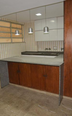 Apartamento à venda com 200m², 3 quartos e 2 vagasCozinha