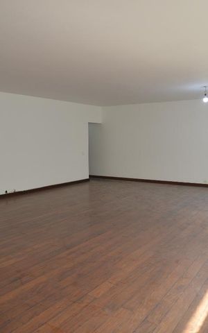 Apartamento à venda com 200m², 3 quartos e 2 vagasSala