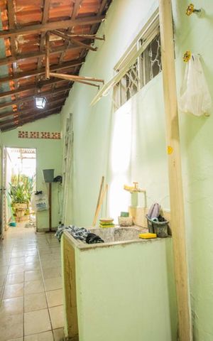 Casa à venda com 140m², 3 quartos e 3 vagas Casa à venda com 140m², 3 quartos e 3 vagaslavanderia