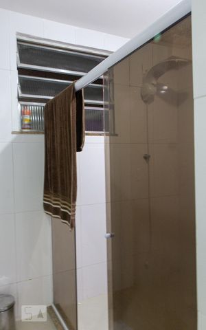 Apartamento à venda com 145m², 4 quartos e sem vaga Apartamento à venda com 145m², 4 quartos e sem vagaBanheiro da Suíte 2