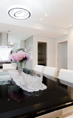 Casa à venda com 300m², 3 quartos e 5 vagas Casa à venda com 300m², 3 quartos e 5 vagasSala de Jantar