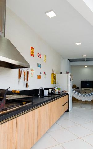 Casa à venda com 300m², 3 quartos e 5 vagas Casa à venda com 300m², 3 quartos e 5 vagasÁrea comum - Churrasqueira