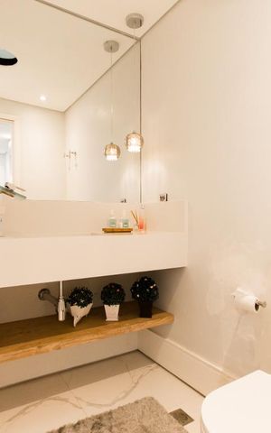 Casa à venda com 300m², 3 quartos e 5 vagas Casa à venda com 300m², 3 quartos e 5 vagasLavabo