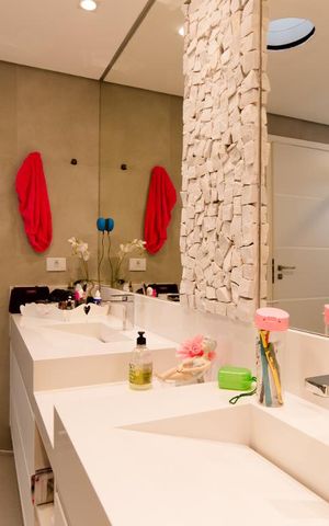 Casa à venda com 300m², 3 quartos e 5 vagas Casa à venda com 300m², 3 quartos e 5 vagasBanheiro da Suíte 3