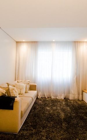 Casa à venda com 300m², 3 quartos e 5 vagas Casa à venda com 300m², 3 quartos e 5 vagasSala