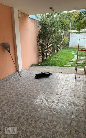 Casa de condomínio à venda com 311m², 3 quartos e 4 vagas