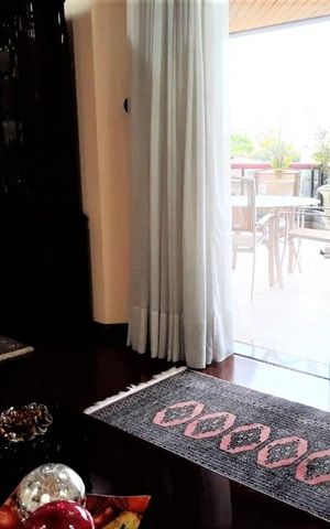 Apartamento à venda com 230m², 4 quartos e 3 vagas Apartamento à venda com 230m², 4 quartos e 3 vagasSala