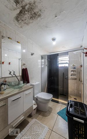 Casa para alugar com 100m², 2 quartos e sem vaga Casa para alugar com 100m², 2 quartos e sem vagaBanheiro Social 2