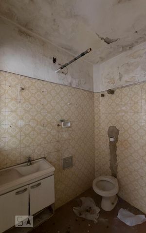 Casa à venda com 333m², 3 quartos e 2 vagasCasa 1 - Banheiro