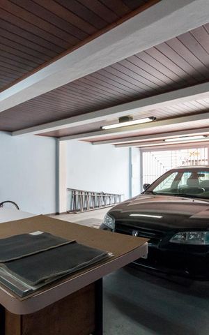 Casa à venda com 326m², 3 quartos e 6 vagasGaragem