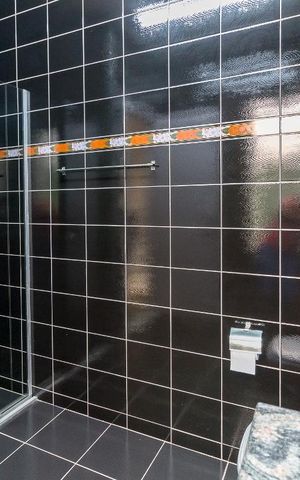 Casa à venda com 326m², 3 quartos e 6 vagasBanheiro quarto 3 suíte