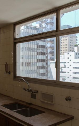 Apartamento à venda com 240m², 3 quartos e 3 vagasCozinha