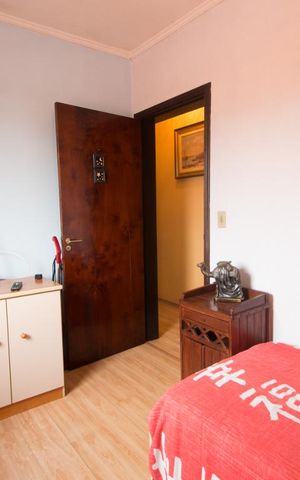 Casa à venda com 170m², 4 quartos e 4 vagas Casa à venda com 170m², 4 quartos e 4 vagasQuarto 1