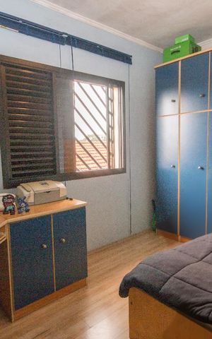 Casa à venda com 170m², 4 quartos e 4 vagas Casa à venda com 170m², 4 quartos e 4 vagasQuarto 2