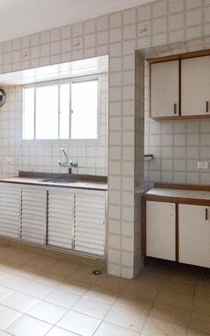 Casa à venda com 450m², 4 quartos e 8 vagasCozinha