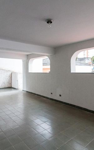 Casa à venda com 450m², 4 quartos e 8 vagasÁrea de festas
