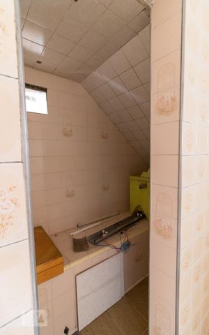 Casa à venda com 450m², 4 quartos e 8 vagasBanheiro quarto 3 suíte - sauna