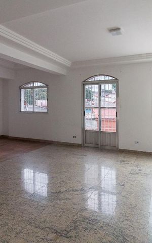 Casa à venda com 450m², 4 quartos e 8 vagasSala