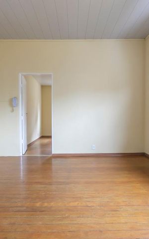 Casa para alugar com 120m², 2 quartos e 1 vagaSala