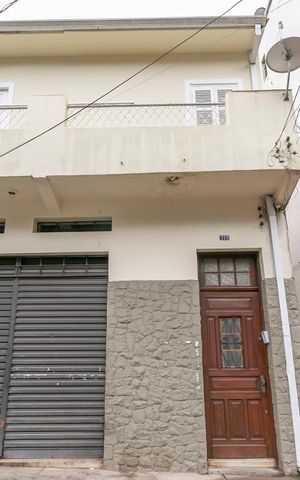 Casa para alugar com 120m², 2 quartos e 1 vagaFachada