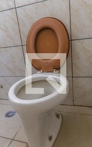 Casa para alugar com 125m², 3 quartos e 2 vagas Casa para alugar com 125m², 3 quartos e 2 vagasBanheiro social