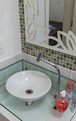 Casa à venda com 200m², 3 quartos e 3 vagas2o. Andar - Suíte 2 - Banheiro