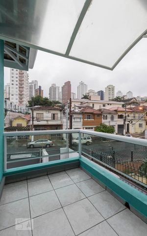 Casa à venda com 200m², 3 quartos e 3 vagas2o. Andar - Suíte 2 - Varanda