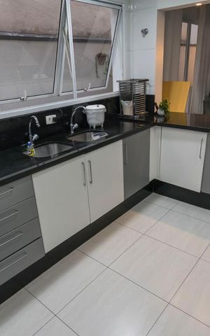 Casa à venda com 200m², 3 quartos e 3 vagas1o. Andar - Cozinha