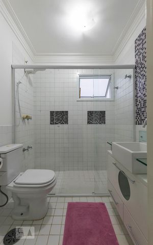 Casa à venda com 200m², 3 quartos e 3 vagas2o. Andar - Suíte 3 - Banheiro