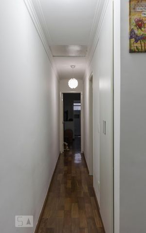 Casa à venda com 200m², 3 quartos e 3 vagas2o. Andar - Corredor