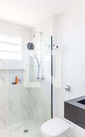 Apartamento à venda com 63m², 2 quartos e 1 vaga Apartamento à venda com 63m², 2 quartos e 1 vagaBanheiro