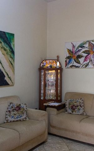 Apartamento à venda com 100m², 2 quartos e 1 vaga Apartamento à venda com 100m², 2 quartos e 1 vagaSala