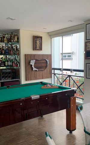 Apartamento à venda com 263m², 4 quartos e 4 vagas Apartamento à venda com 263m², 4 quartos e 4 vagasVaranda
