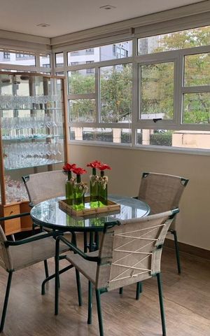 Apartamento à venda com 263m², 4 quartos e 4 vagas Apartamento à venda com 263m², 4 quartos e 4 vagasVaranda
