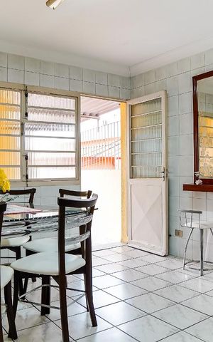 Casa à venda com 500m², 6 quartos e 3 vagas Casa à venda com 500m², 6 quartos e 3 vagasSala de Jantar